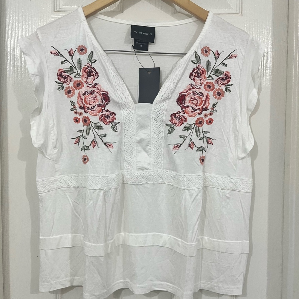 Liv Los Angeles - Floral Embroidered Top